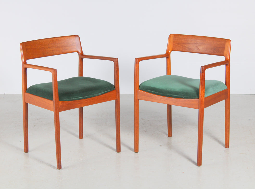A pair of Danish Mid Century teak carver dining chairs by Johannes Nørgaard for the Nørgaards Møbelfabrik, circa 1960s.