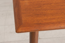 Load image into Gallery viewer, Danish Midcentury Extending Teak Dining Table c.1960
